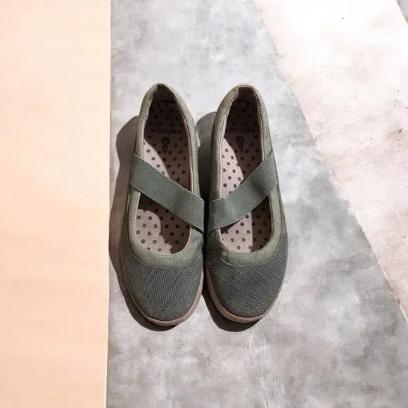 Ahnu by Teva Telegraph Women's Size 10 Mary Jane Flats Grey Pink Polka Dot Sport - Picture 9 of 14